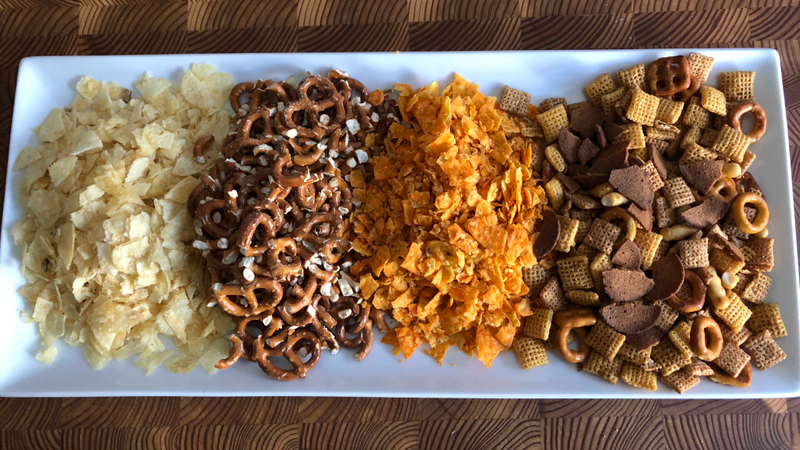Illustration for article titled Turn leftover party snack mix into granola